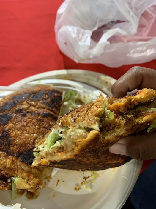 La Chilanguita Food Truck Picture 4