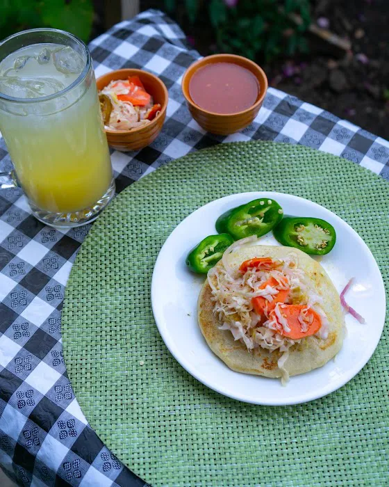 Exquisito Sabor Salvadoreño Picture 4