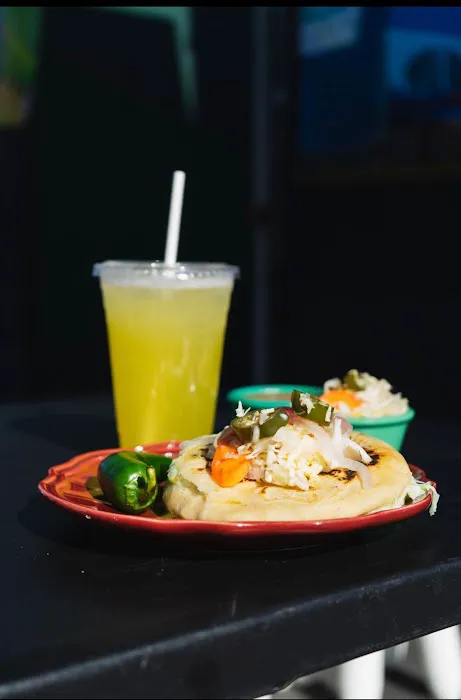 Exquisito Sabor Salvadoreño Picture 9