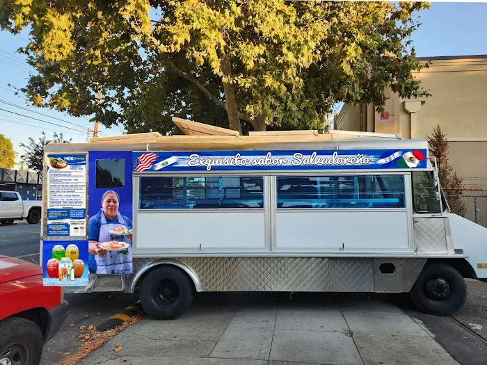 Exquisito Sabor Salvadoreño Picture 1