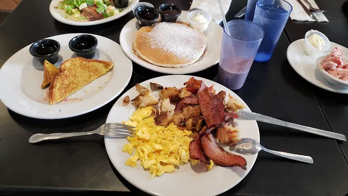 The Cup & Saucer Picture 3