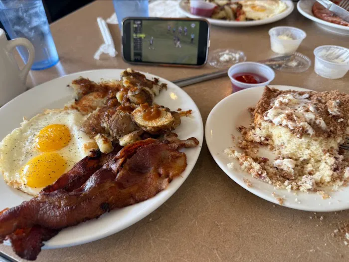 The Cup & Saucer Picture 5