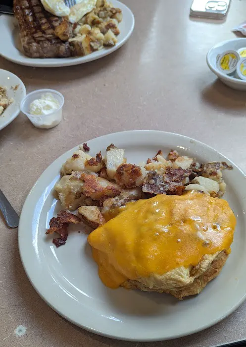 The Cup & Saucer Picture 2