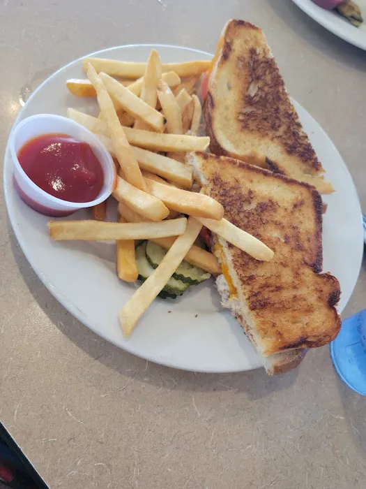 The Cup & Saucer Picture 4