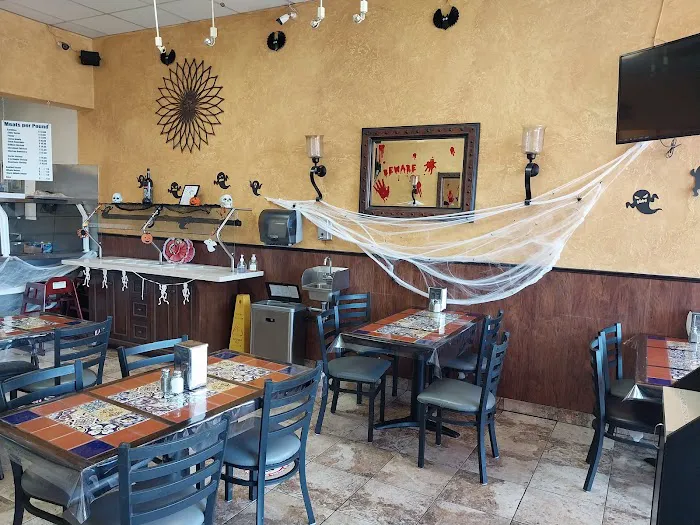 Señor Taco Taqueria Picture 3