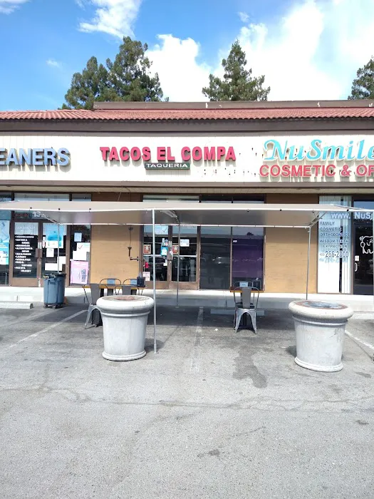 Tacos El Compa Taqueria Picture 4