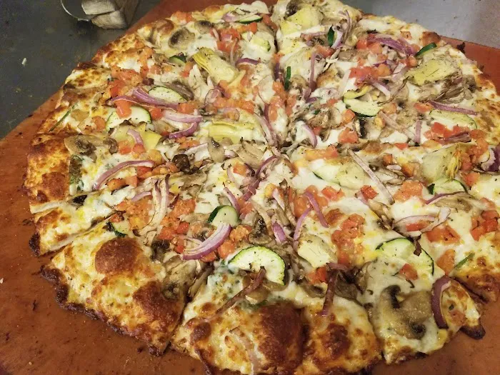 Round Table Pizza Picture 7