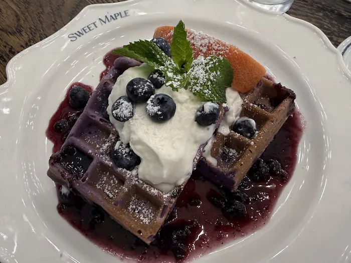 Sweet Maple Picture 7