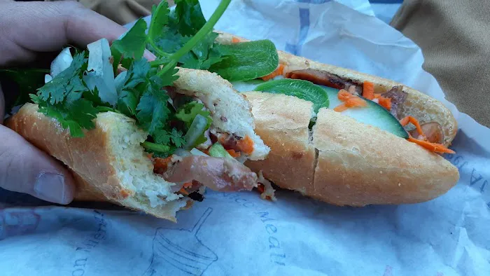 Lee's Sandwiches Picture 2