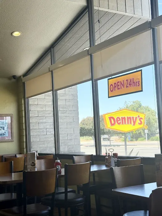 Denny's Picture 1