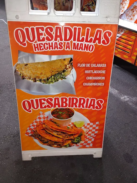 Vanessa's Hot dogs Picture 1