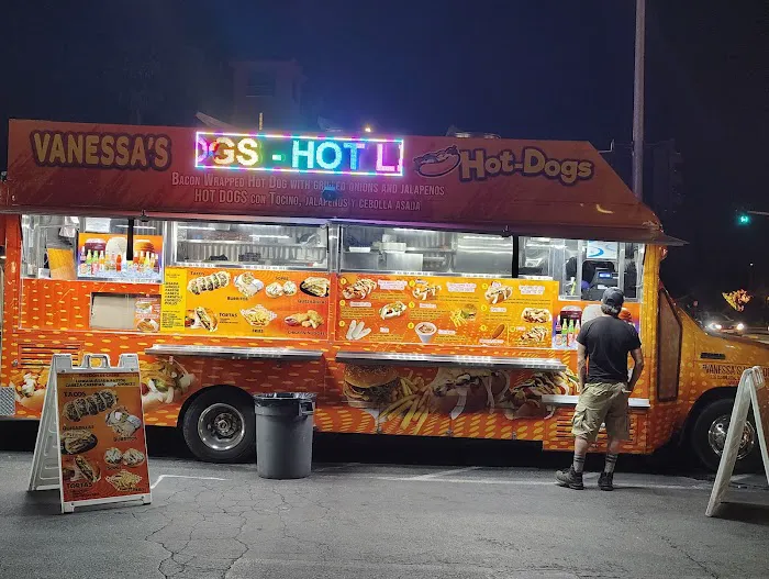 Vanessa's Hot dogs Picture 6