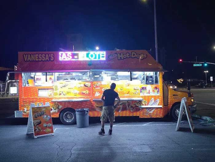 Vanessa's Hot dogs Picture 4