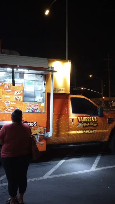 Vanessa's Hot dogs Picture 5