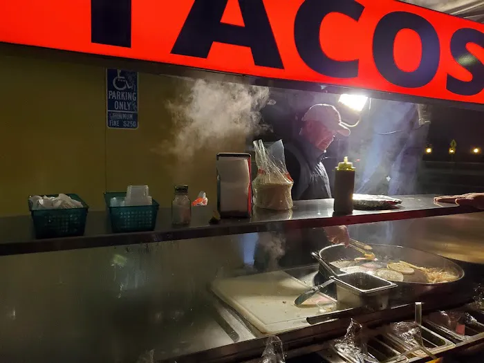 Zuñiga's Restaurant & Cakery Picture 1