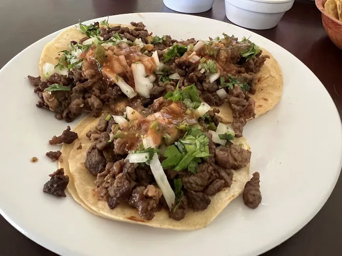 El Grullo Taqueria Picture 3