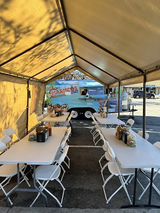 Mariscos El Charco Picture 3