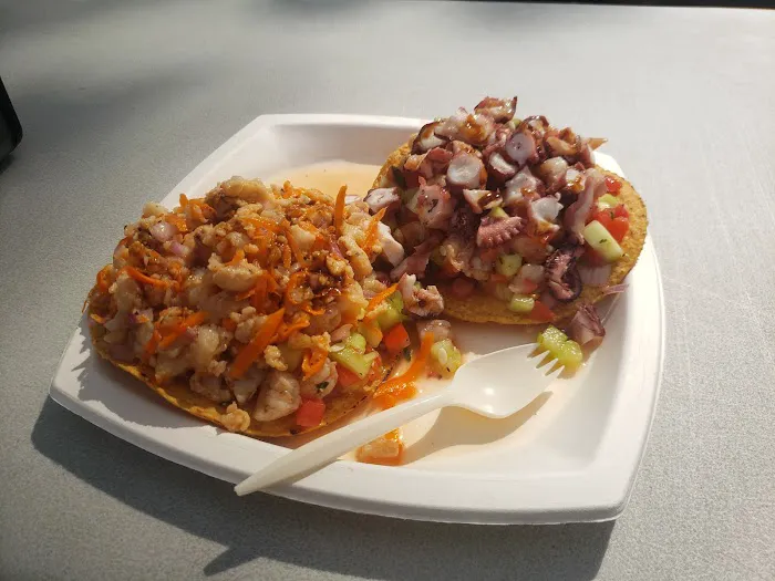 Mariscos El Charco Picture 9