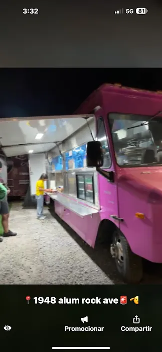 Johan’s pizza CA Picture 6