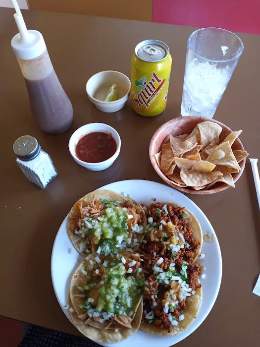 El Grullo Restaurant Picture 3