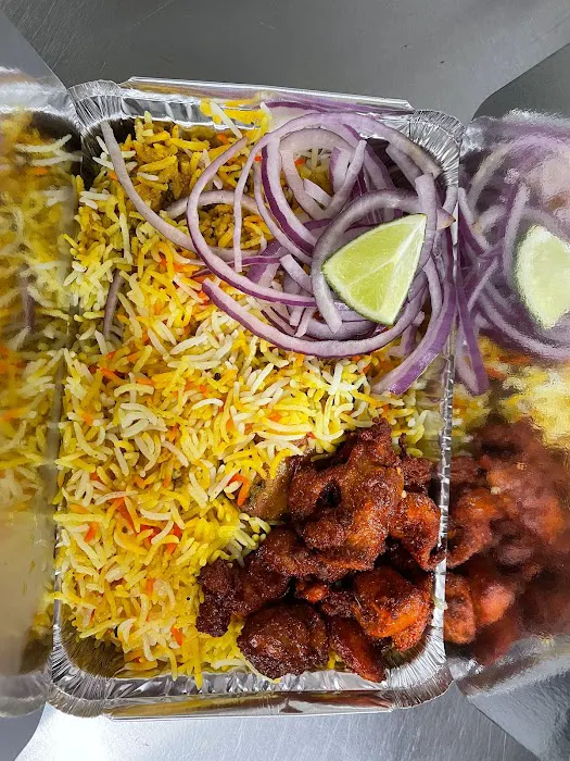 Indian Street Food - Food Truck Picture 7