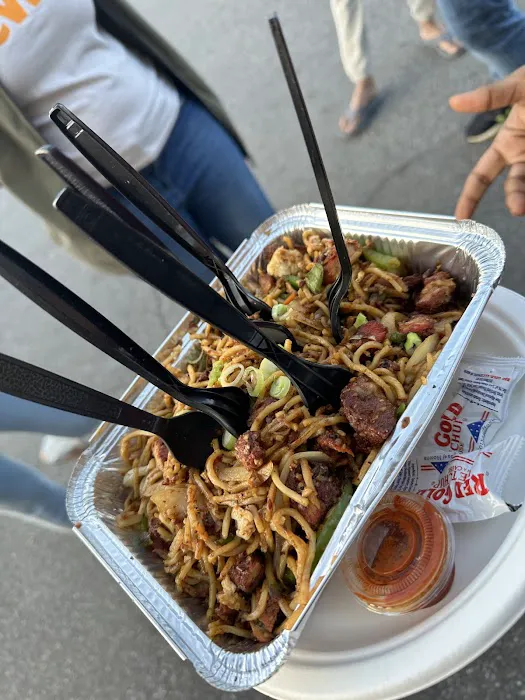 Indian Street Food - Food Truck Picture 8