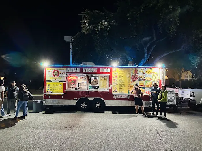 Indian Street Food - Food Truck Picture 9