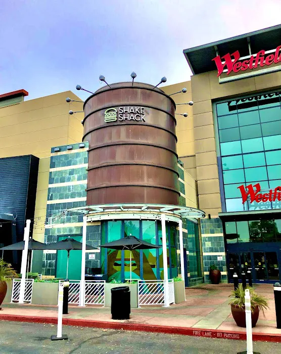 Shake Shack Westfield Oakridge Picture 2