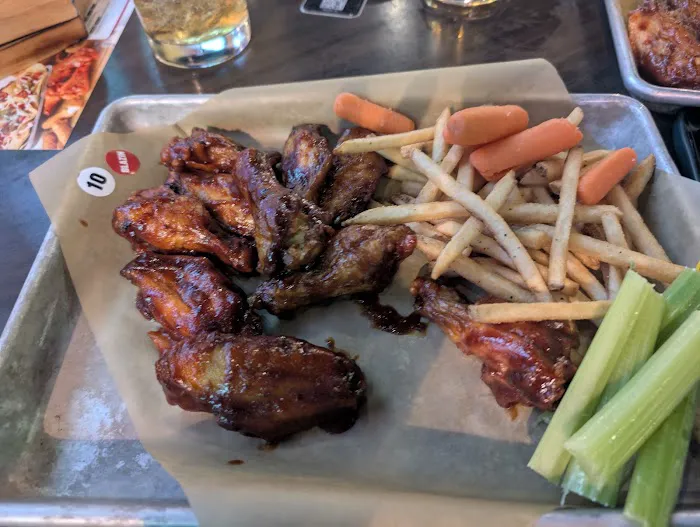 Buffalo Wild Wings Picture 10