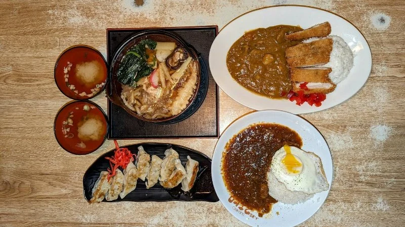 The Top Restaurants That Stay Open Late for Late-Night Drinks and Small Plates