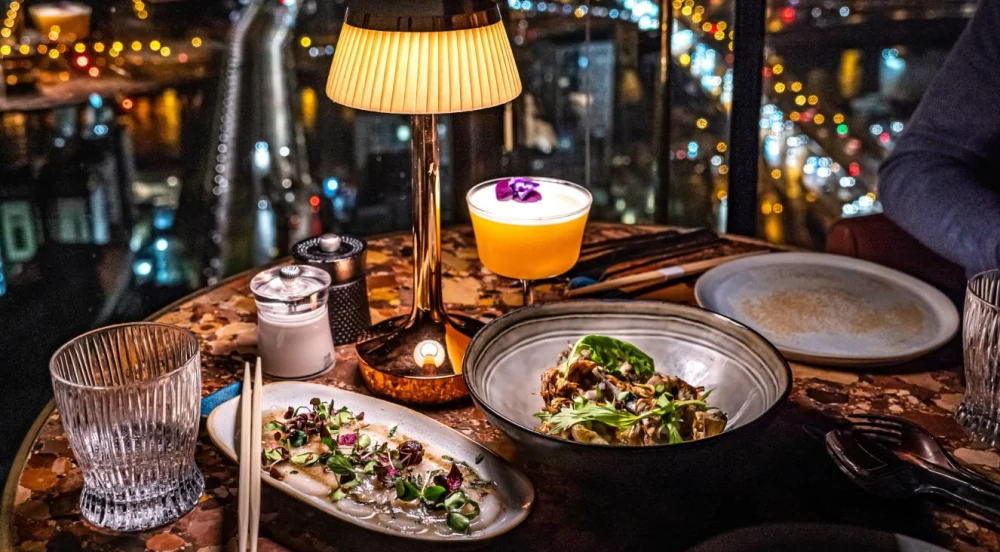 restaurants open near me