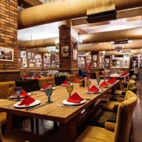 restaurants open near me