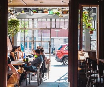 Late-Night Dining: Where to Find 24-Hour Breakfast All Year Round