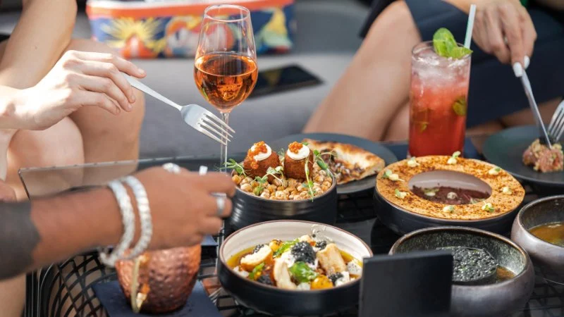 How to Use Social Media to Find Real-Time