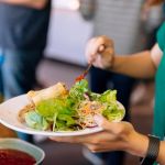 How to Choose Restaurants Open Near Me for a Healthy Meal After Work