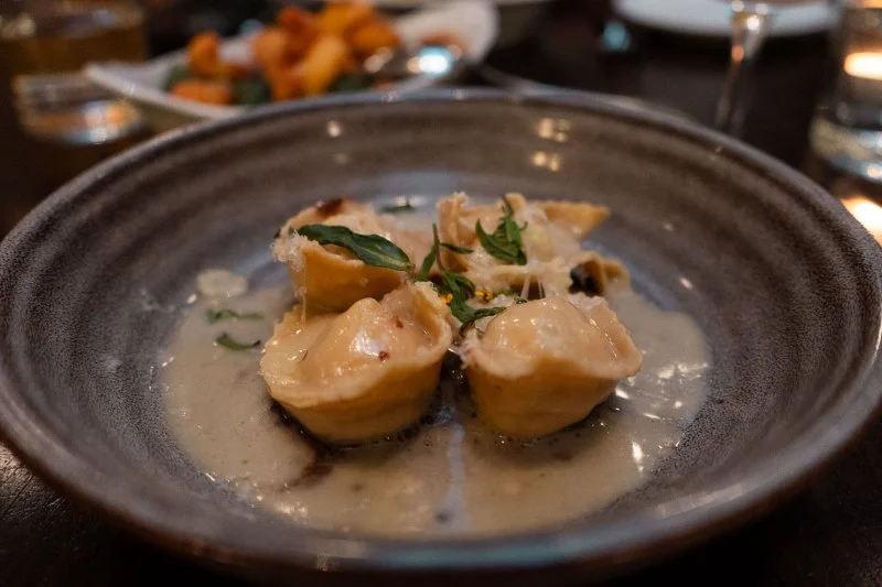 Best Places for Late-Night Family Dining Near Me That Are Open Now