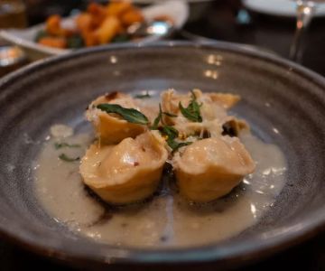 Best Places for Late-Night Family Dining Near Me That Are Open Now