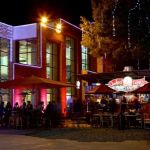 Why Restaurants Are Offering Late Happy Hours for Night Owls and How They Benefit