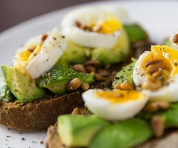 How Restaurants Are Adapting to Serve More Late-Night Healthy Dining Options