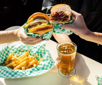 The Best Late-Night Food Spots Serving Burgers and Fries After 10 PM