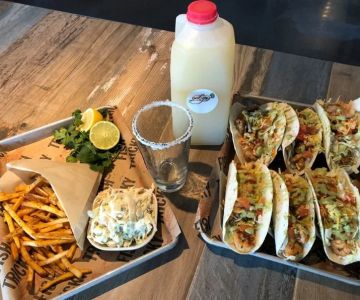 Exploring Fast Food Options at Restaurants Open Late Near Me