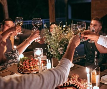 Where to Find Late-Night Dinner Parties and Restaurants Hosting Events