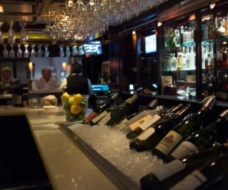 The Art of Dinner and a Movie: Restaurants with Late Hours Offering Special Packages - Restaurant Locator