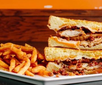 The Best Places to Get Late-Night Dining Delivered to Your Door in Your Area