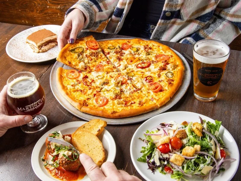 Where to Find Restaurants Open for Midnight Pizza and Craft Beer