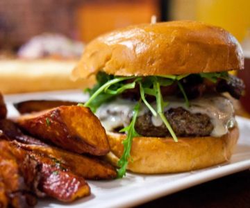 Best Gourmet Burgers in California | Top Picks for Burger Lovers