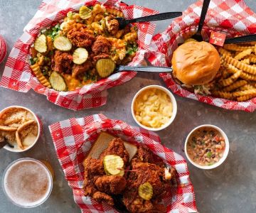 Best Hot Chicken Spots in Nashville