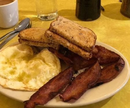 Best Diners for Breakfast in the US