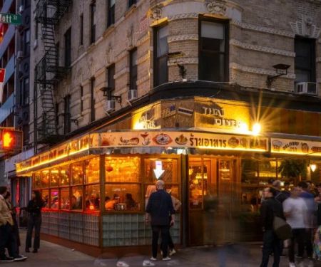 Best Places to Eat Before a Concert in the US