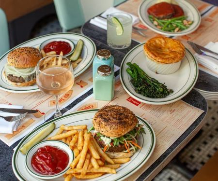 Top Local Diner Spots in the US Worth Visiting Today